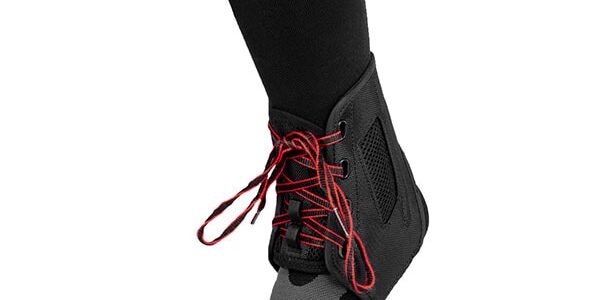 MUELLER SPORT CARE – ATF 3 Ankle Brace